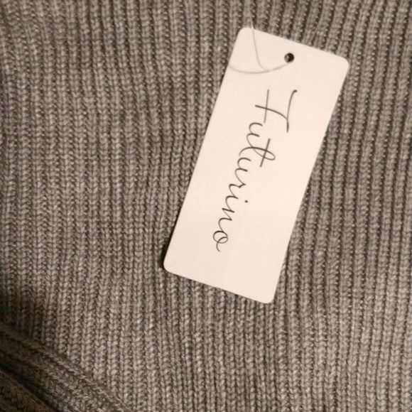 BNWT Super Soft Bell Flare Sleeves Sweater - Picture 2 of 4